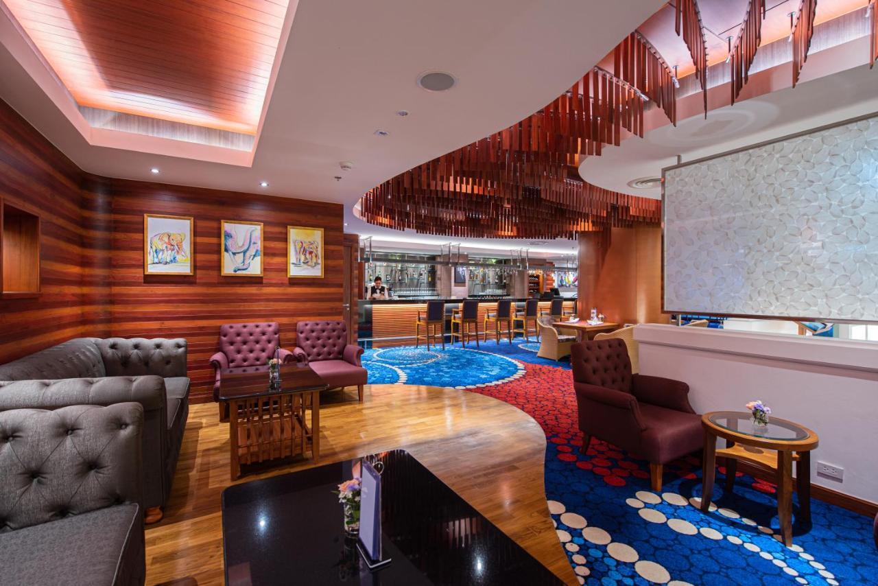 The Empress Premier Chiang Mai - Sha Extra Plus Exterior photo The lounge at the airport